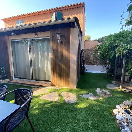 Agreable Studio Proche Sttropez Piscine Et Tennis Gassin Exteriör bild